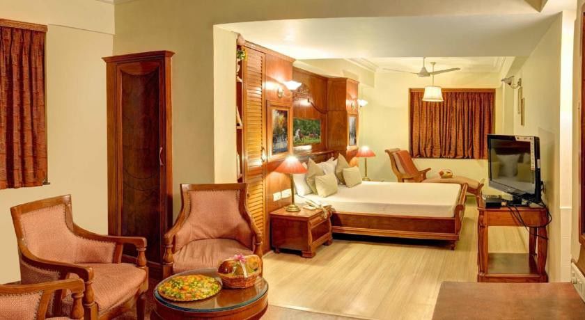 Hotel Pinnacle Ahmedabad Exterior foto