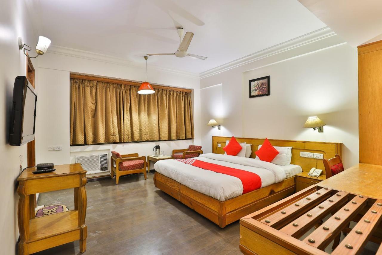 Hotel Pinnacle Ahmedabad Exterior foto