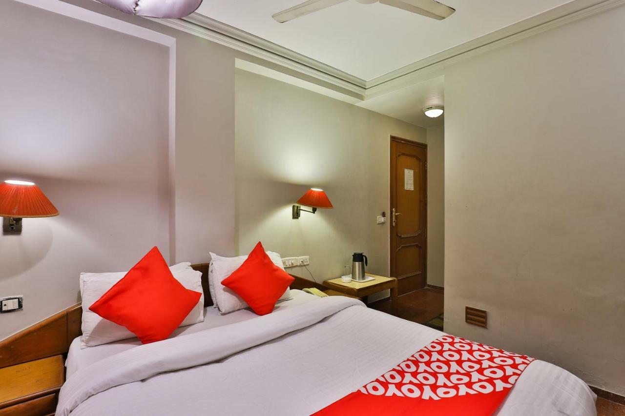 Hotel Pinnacle Ahmedabad Exterior foto